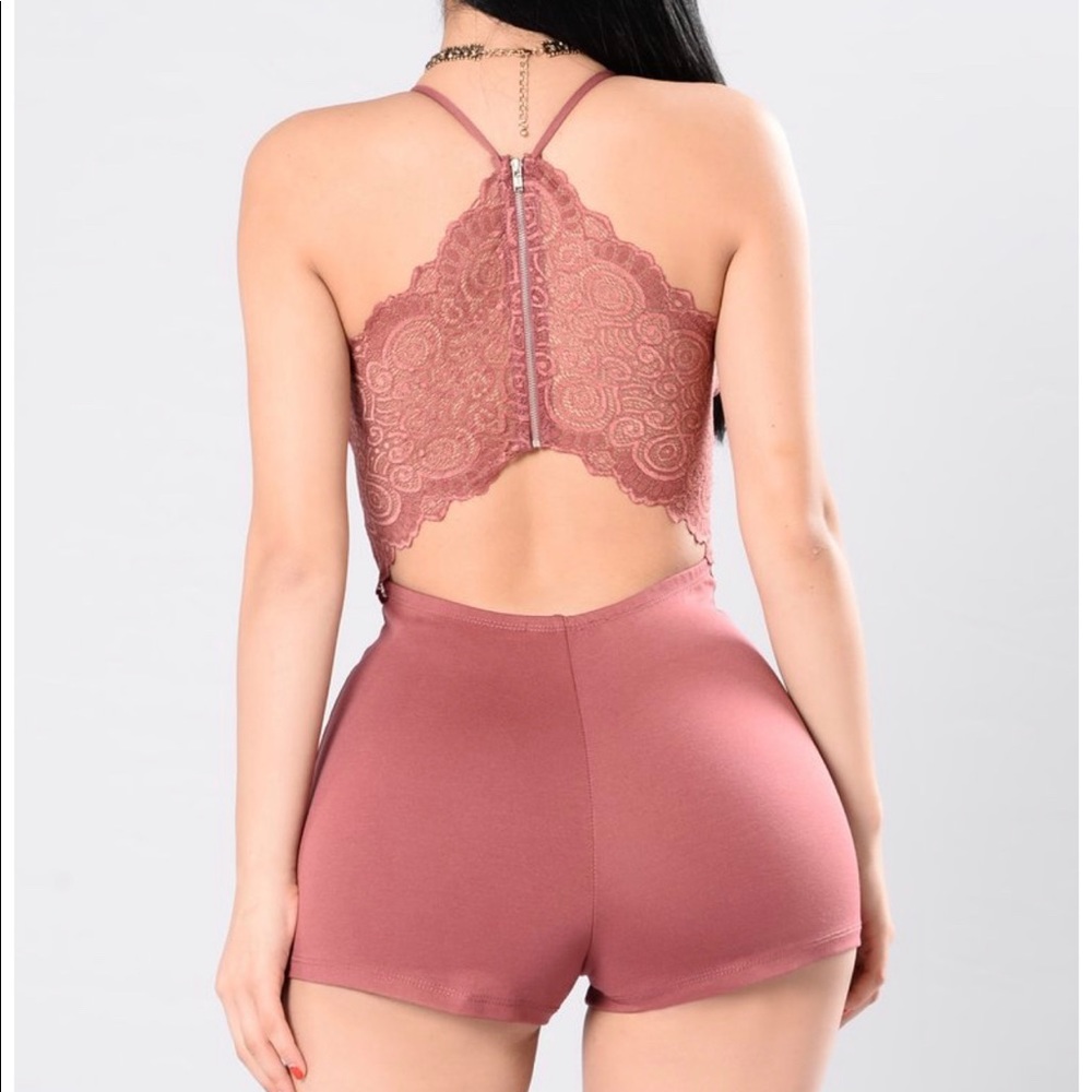 Fashion nova romper Size XS